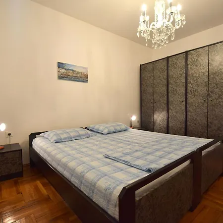 Petrovic 1 By Interhome Lägenhet Malinska