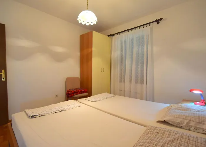 Petrovic 1 By Interhome