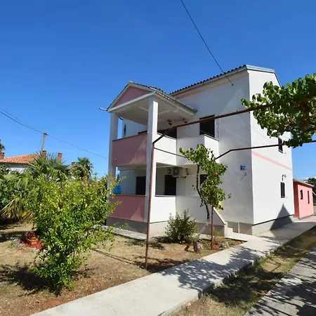 Petrovic 1 By Interhome Apartmán *