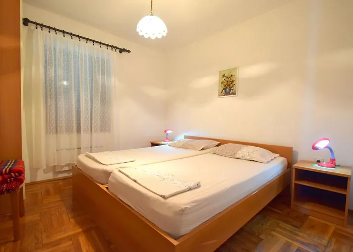 Petrovic 1 By Interhome Apartmán